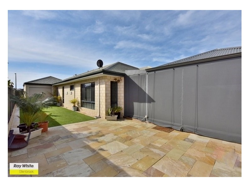 15 Gleeson Entrance, Aveley WA 6069
