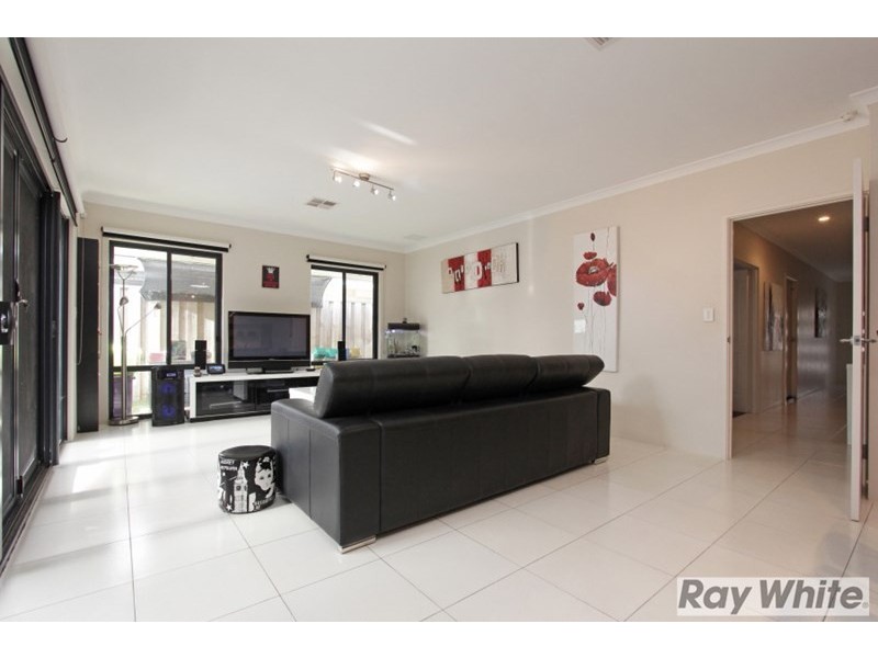 12 Pavilion Circle, The Vines WA 6069