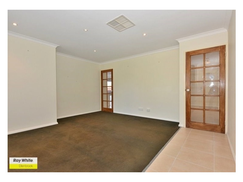 17 Lissadell Terrace, Ellenbrook WA 6069