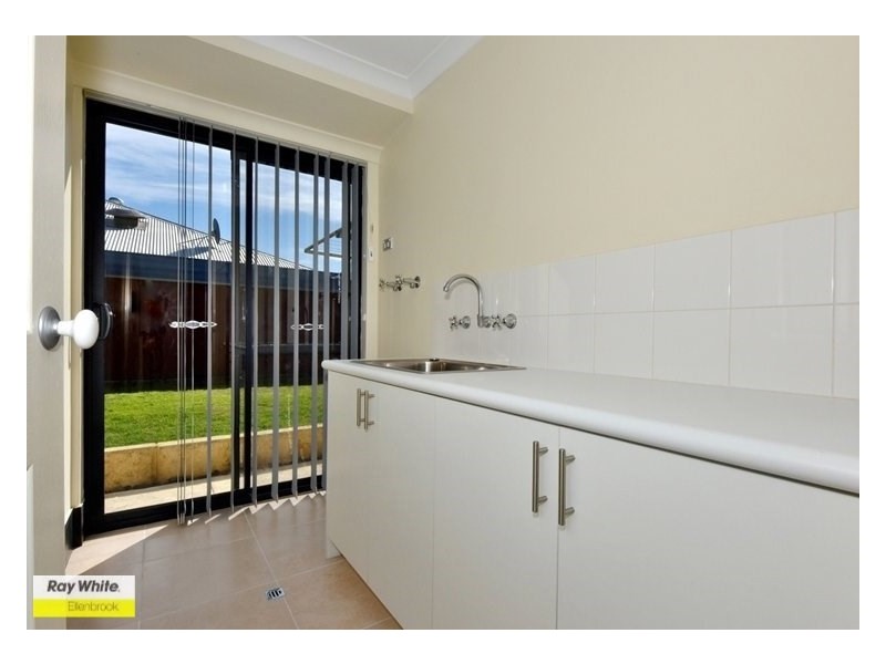 17 Lissadell Terrace, Ellenbrook WA 6069