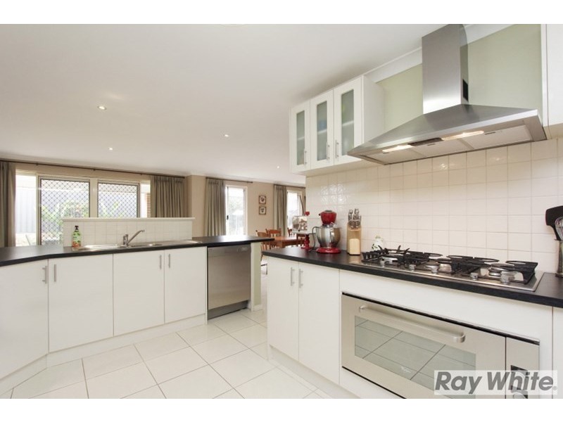 19 Gleeson Entrance, Aveley WA 6069