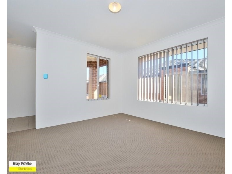 6/11 Hodnet Bend, The Vines WA 6069