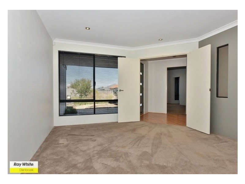 4 Gulf Cove, Ellenbrook WA 6069