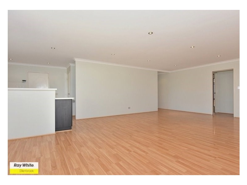 4 Gulf Cove, Ellenbrook WA 6069