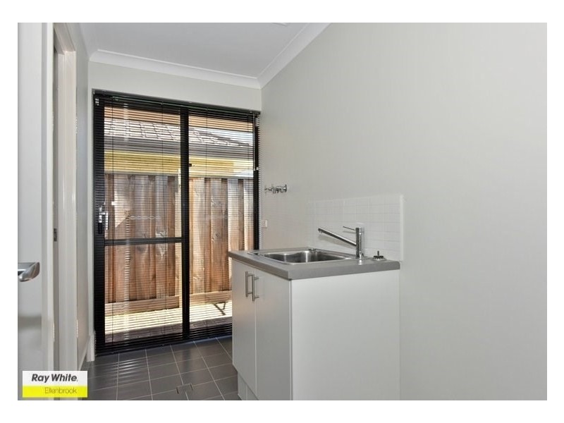 4 Gulf Cove, Ellenbrook WA 6069