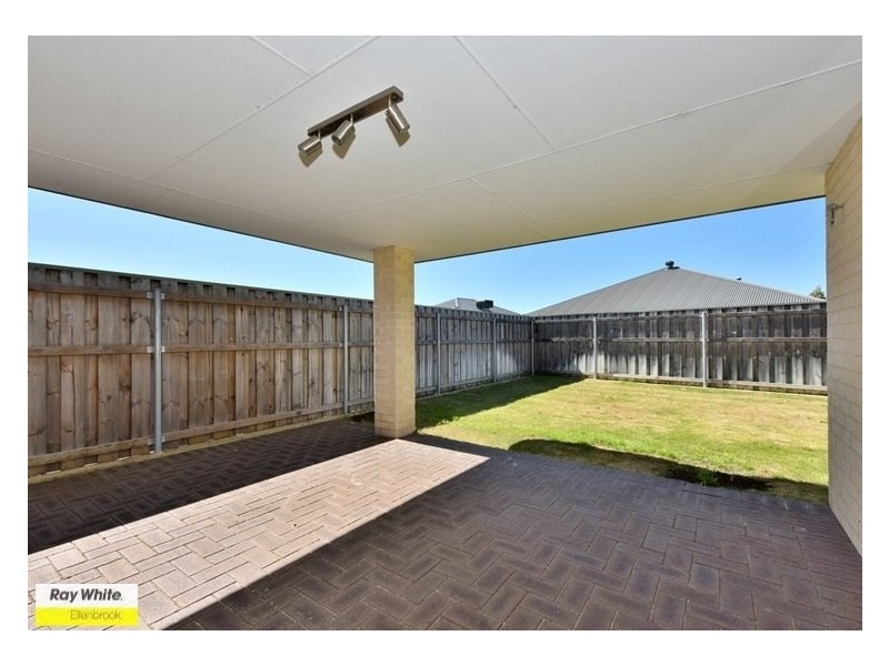 4 Gulf Cove, Ellenbrook WA 6069