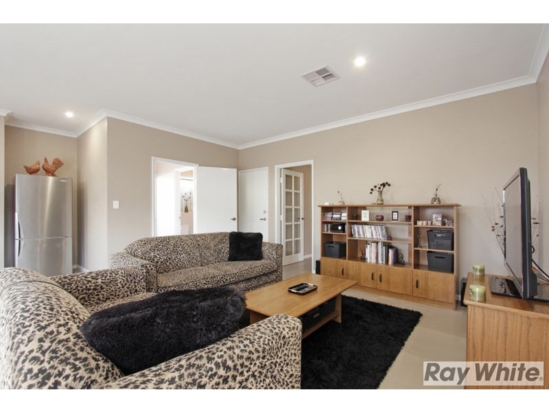 16 Beaumonde Grange, Aveley WA 6069