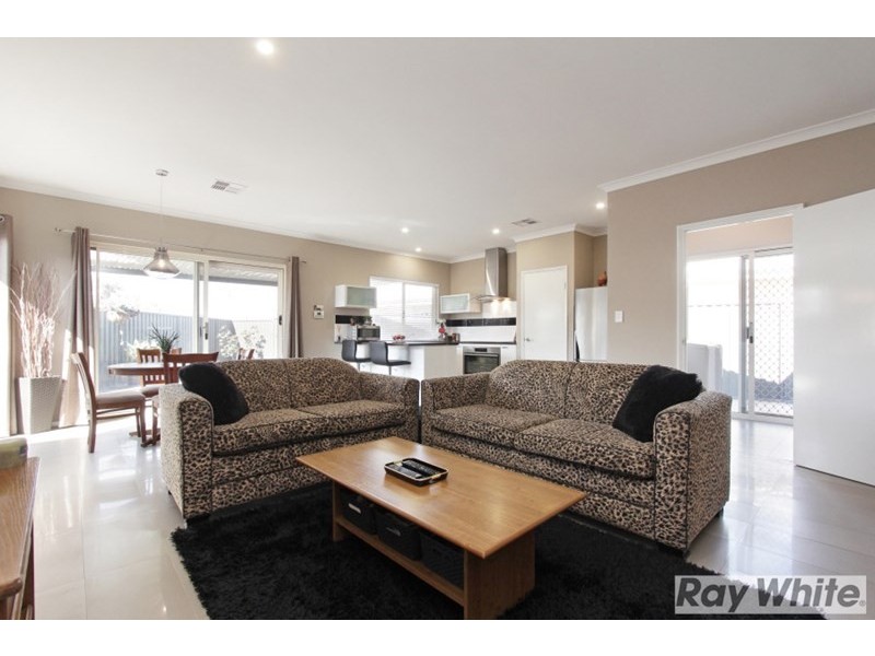 16 Beaumonde Grange, Aveley WA 6069