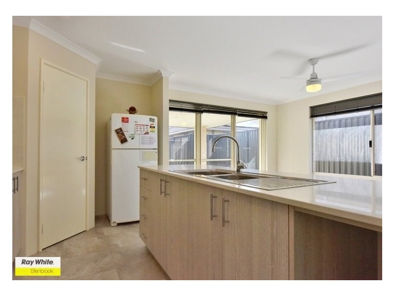 4 Aldine Ridge, Aveley WA 6069