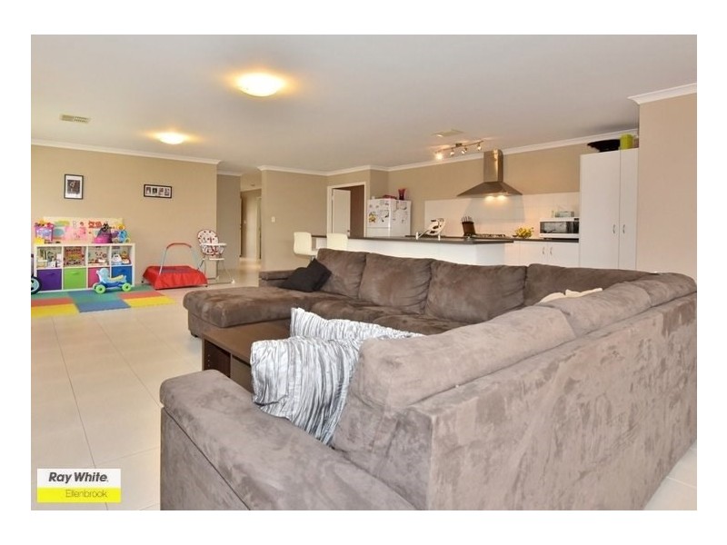 12 Pierre Bend, Ellenbrook WA 6069