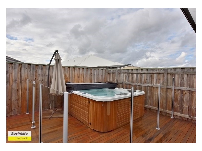 12 Pierre Bend, Ellenbrook WA 6069