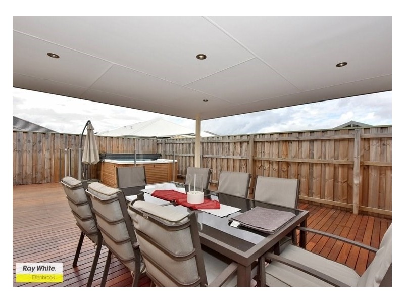 12 Pierre Bend, Ellenbrook WA 6069