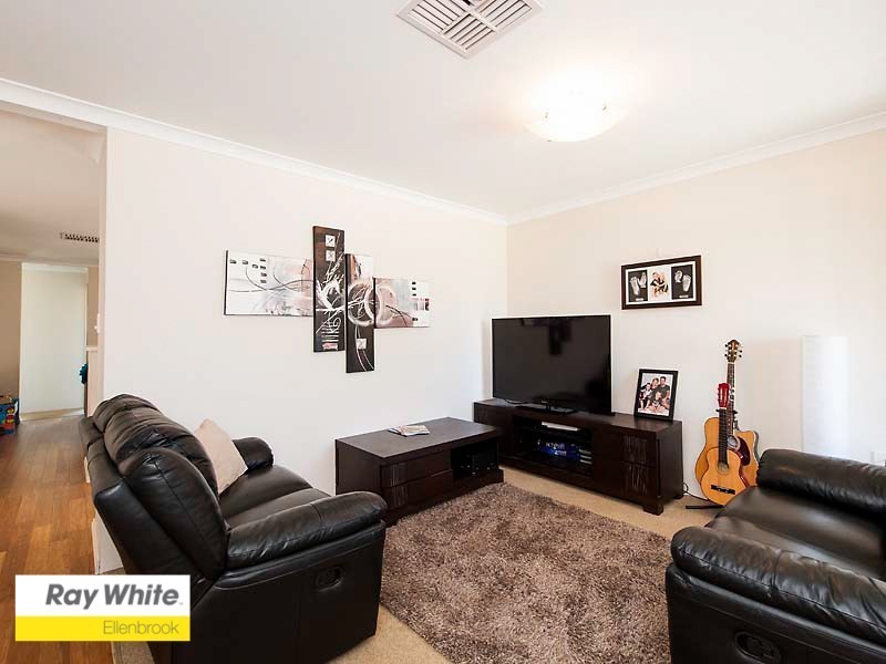 9 Birchmore Gardens, Ellenbrook WA 6069