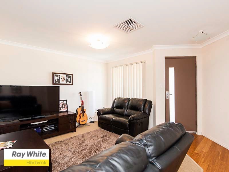 9 Birchmore Gardens, Ellenbrook WA 6069