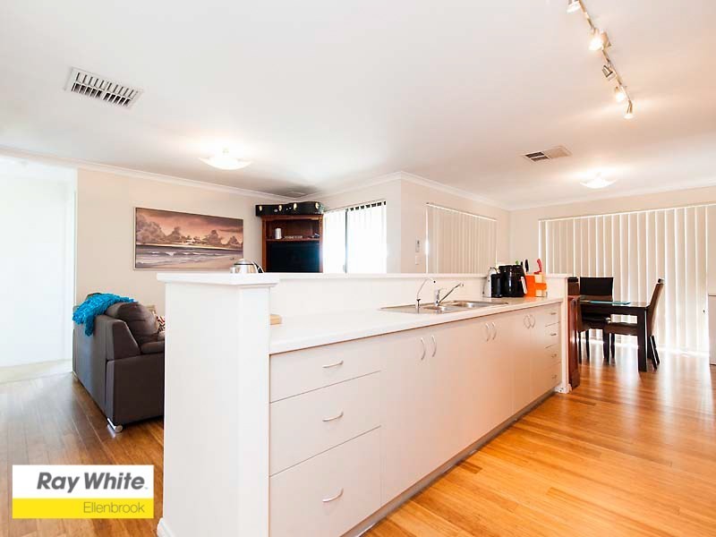 9 Birchmore Gardens, Ellenbrook WA 6069