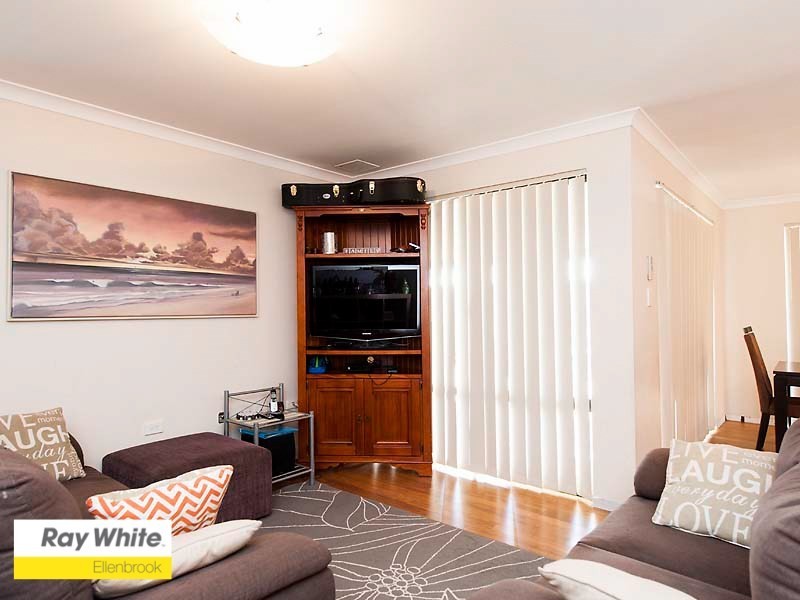 9 Birchmore Gardens, Ellenbrook WA 6069