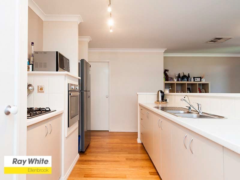 9 Birchmore Gardens, Ellenbrook WA 6069