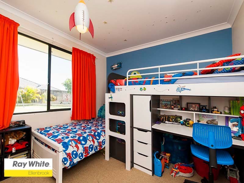 9 Birchmore Gardens, Ellenbrook WA 6069