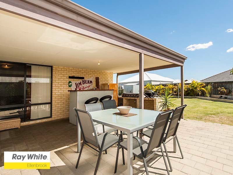 9 Birchmore Gardens, Ellenbrook WA 6069