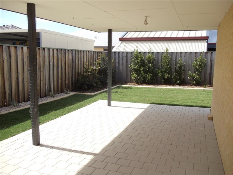 25 Rodsand Circuit, Ellenbrook WA 6069