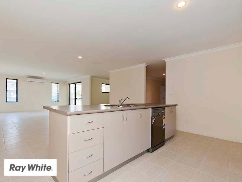 31 Pierre Bend, Ellenbrook WA 6069