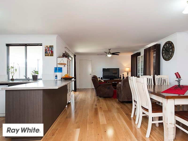 17 Cochrane Loop, Aveley WA 6069