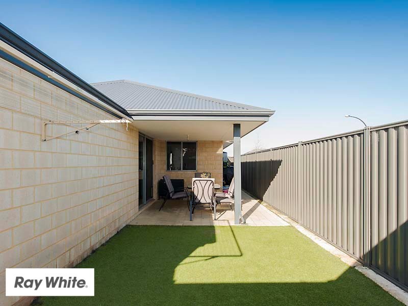 17 Cochrane Loop, Aveley WA 6069