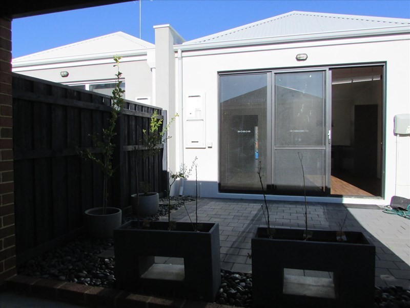 5 Stanbury Crescent, Ellenbrook WA 6069