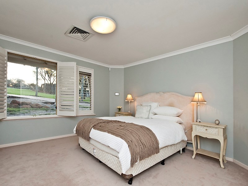 7 Pinot Terrace, The Vines WA 6069