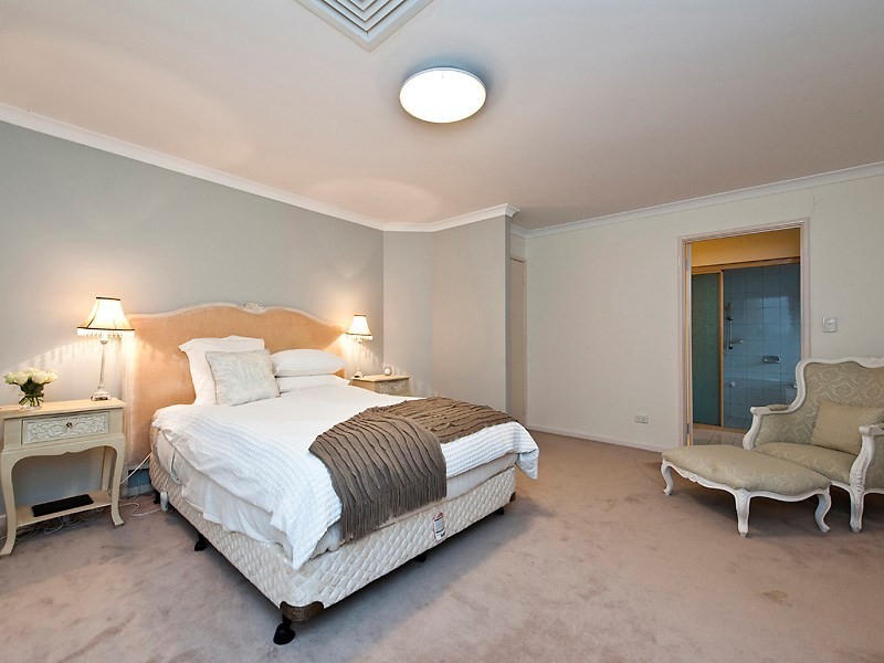 7 Pinot Terrace, The Vines WA 6069