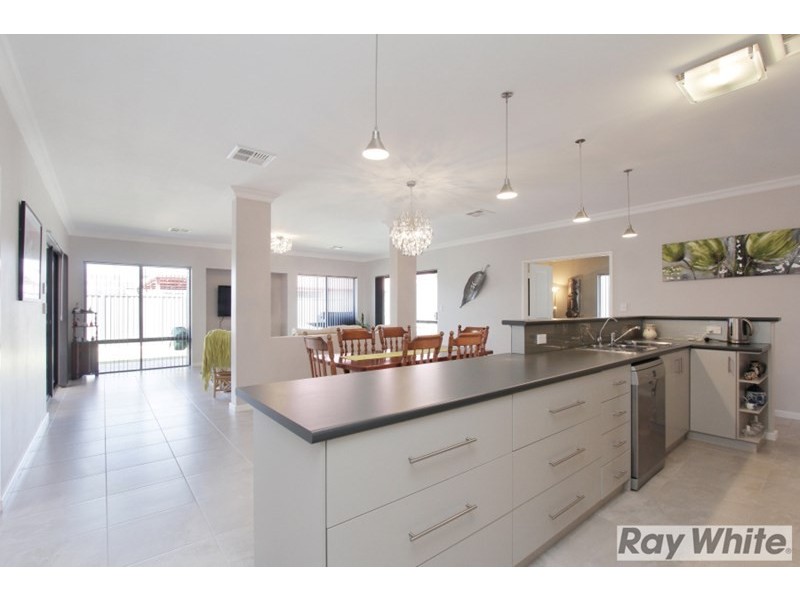 71 Edgecombe Pass, Aveley WA 6069