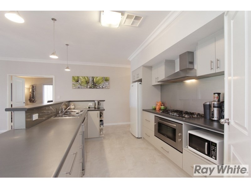 71 Edgecombe Pass, Aveley WA 6069