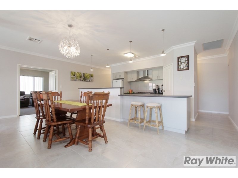 71 Edgecombe Pass, Aveley WA 6069