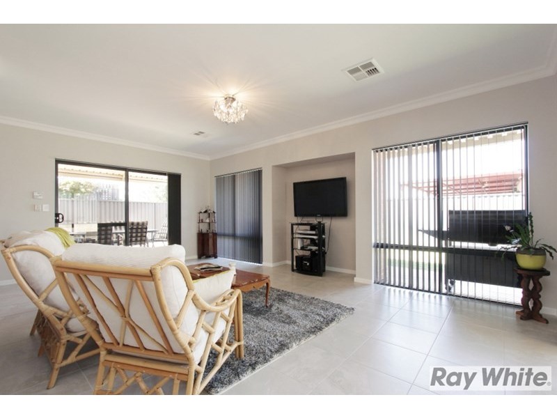 71 Edgecombe Pass, Aveley WA 6069