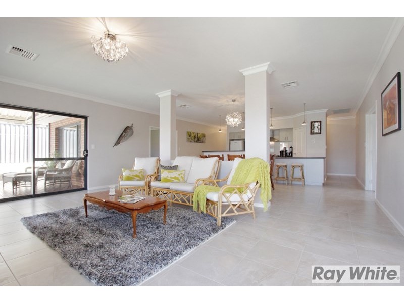 71 Edgecombe Pass, Aveley WA 6069