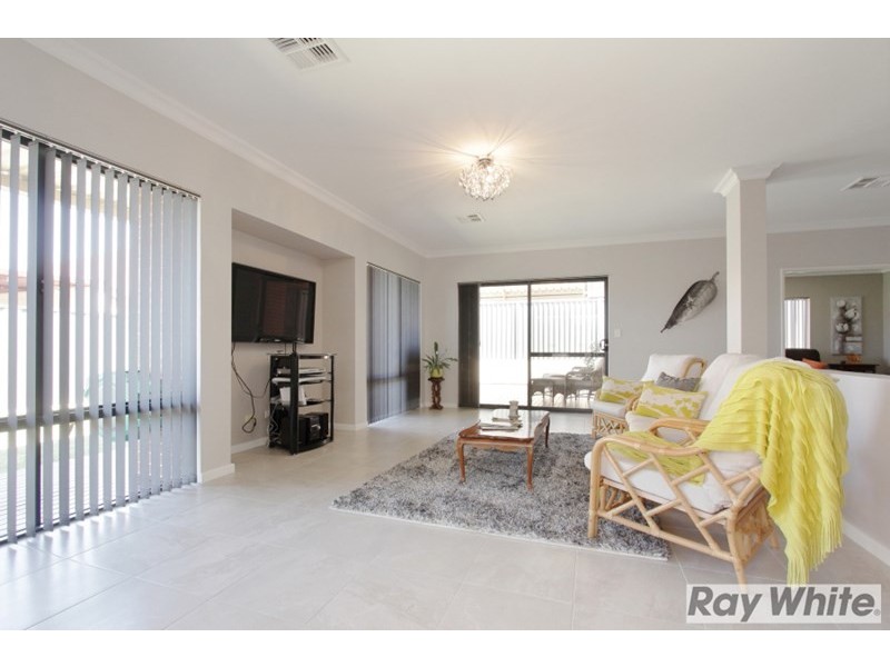 71 Edgecombe Pass, Aveley WA 6069