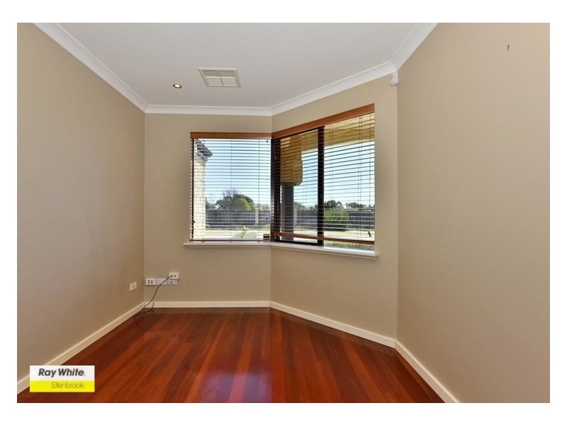 3 Horseshoe Circuit, Henley Brook WA 6055