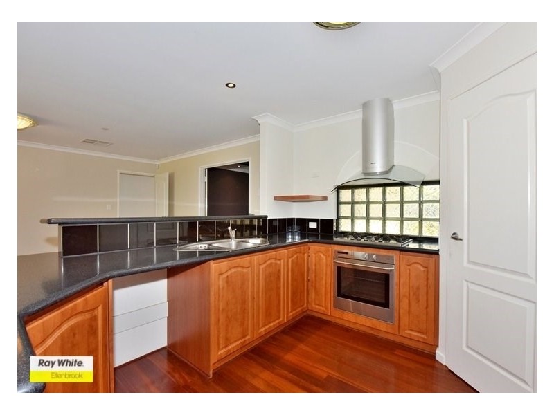 3 Horseshoe Circuit, Henley Brook WA 6055