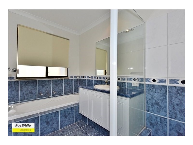 3 Horseshoe Circuit, Henley Brook WA 6055