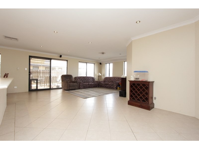 22 Granesse Drive, Ellenbrook WA 6069