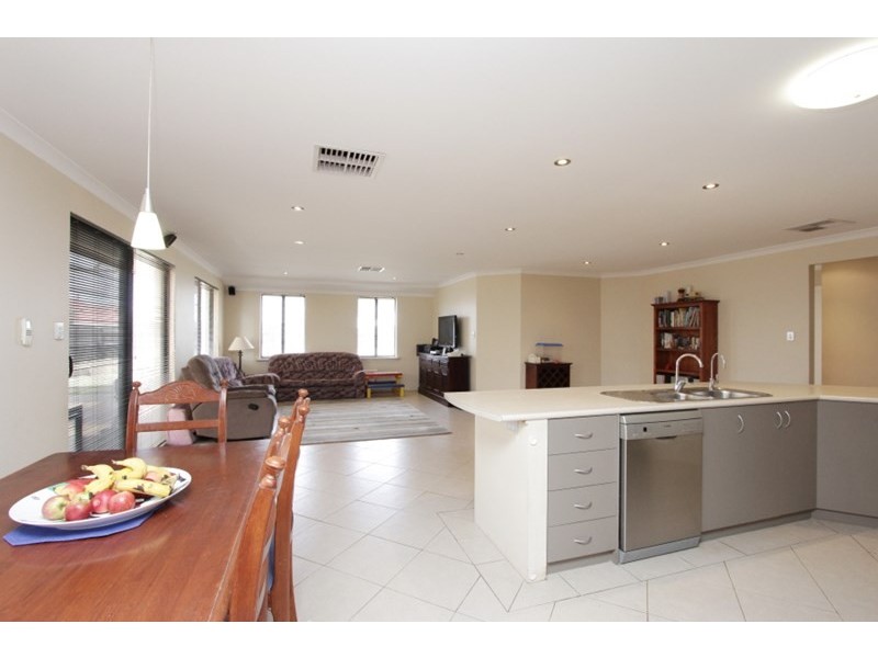 22 Granesse Drive, Ellenbrook WA 6069