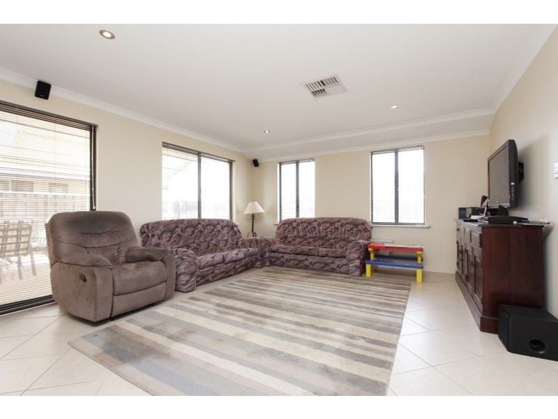 22 Granesse Drive, Ellenbrook WA 6069