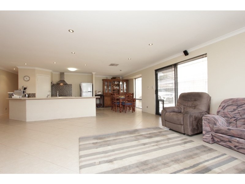 22 Granesse Drive, Ellenbrook WA 6069