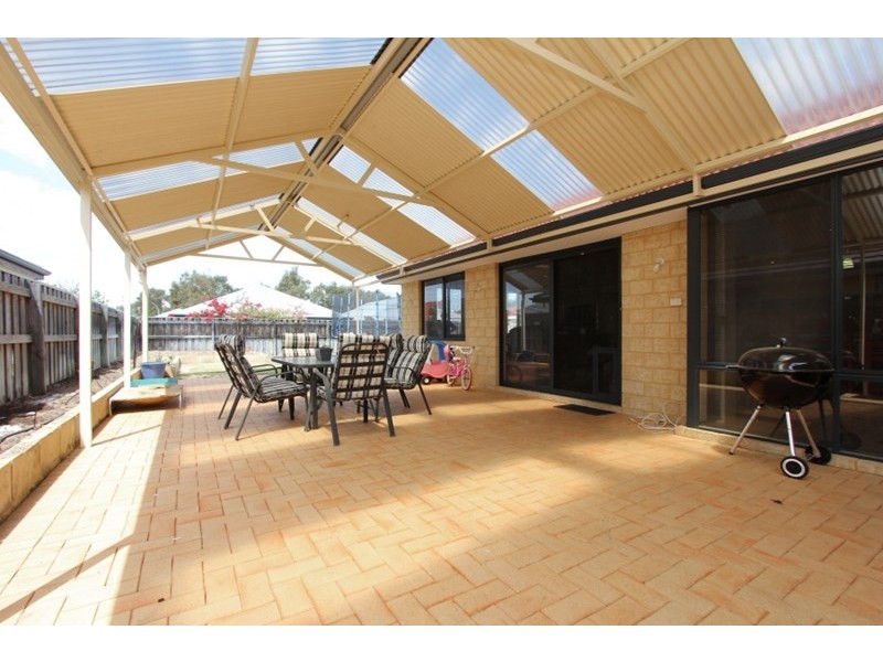 22 Granesse Drive, Ellenbrook WA 6069