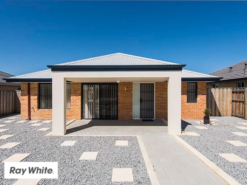 7 Newland Road, Ellenbrook WA 6069