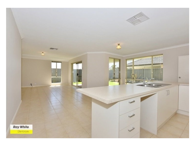 3 Yarwood Nook, Aveley WA 6069