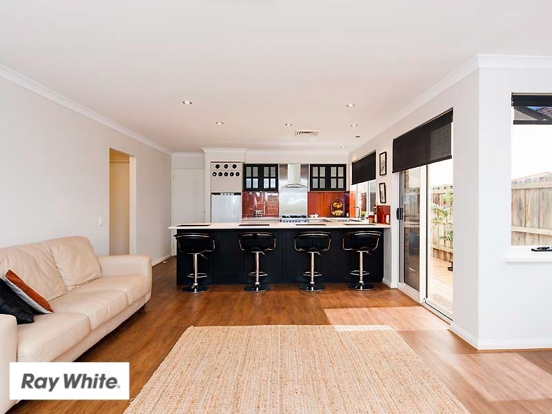 37 Lakefront Drive, The Vines WA 6069