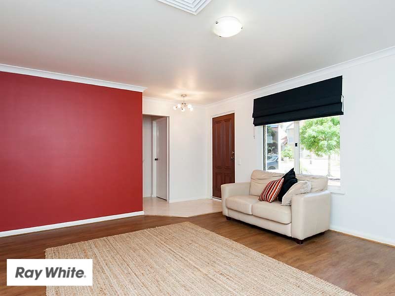 37 Lakefront Drive, The Vines WA 6069