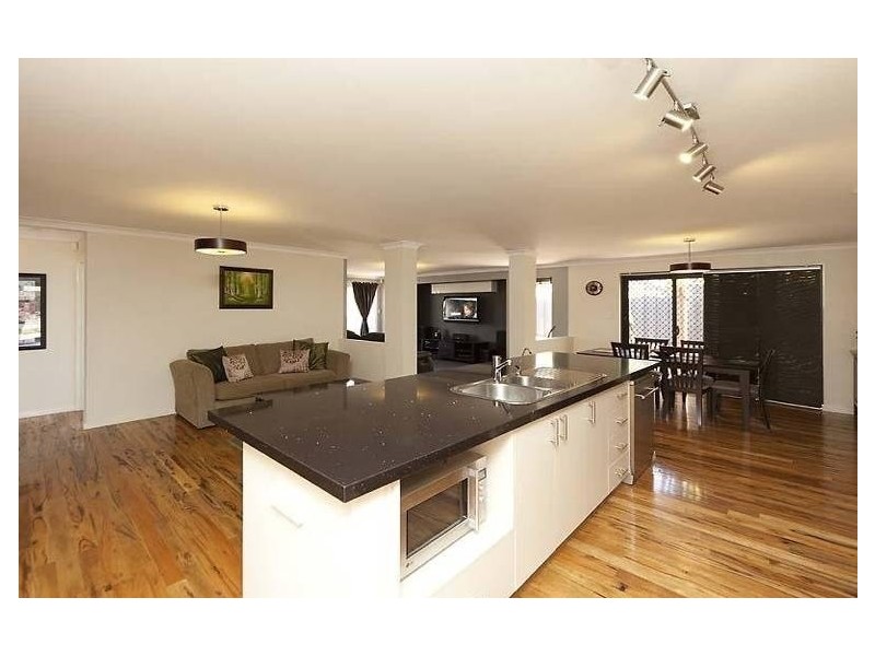 9 Karakin Terrace, Ellenbrook WA 6069