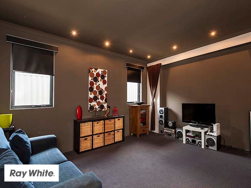 18 Ollave Circuit, Aveley WA 6069